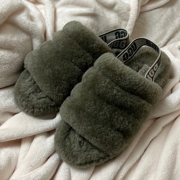 like new UGG back strap slippers - Picture 1 of 5